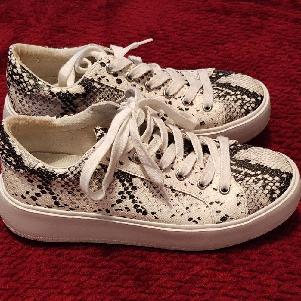Steve Madden Black and White Snake Print Sneakers